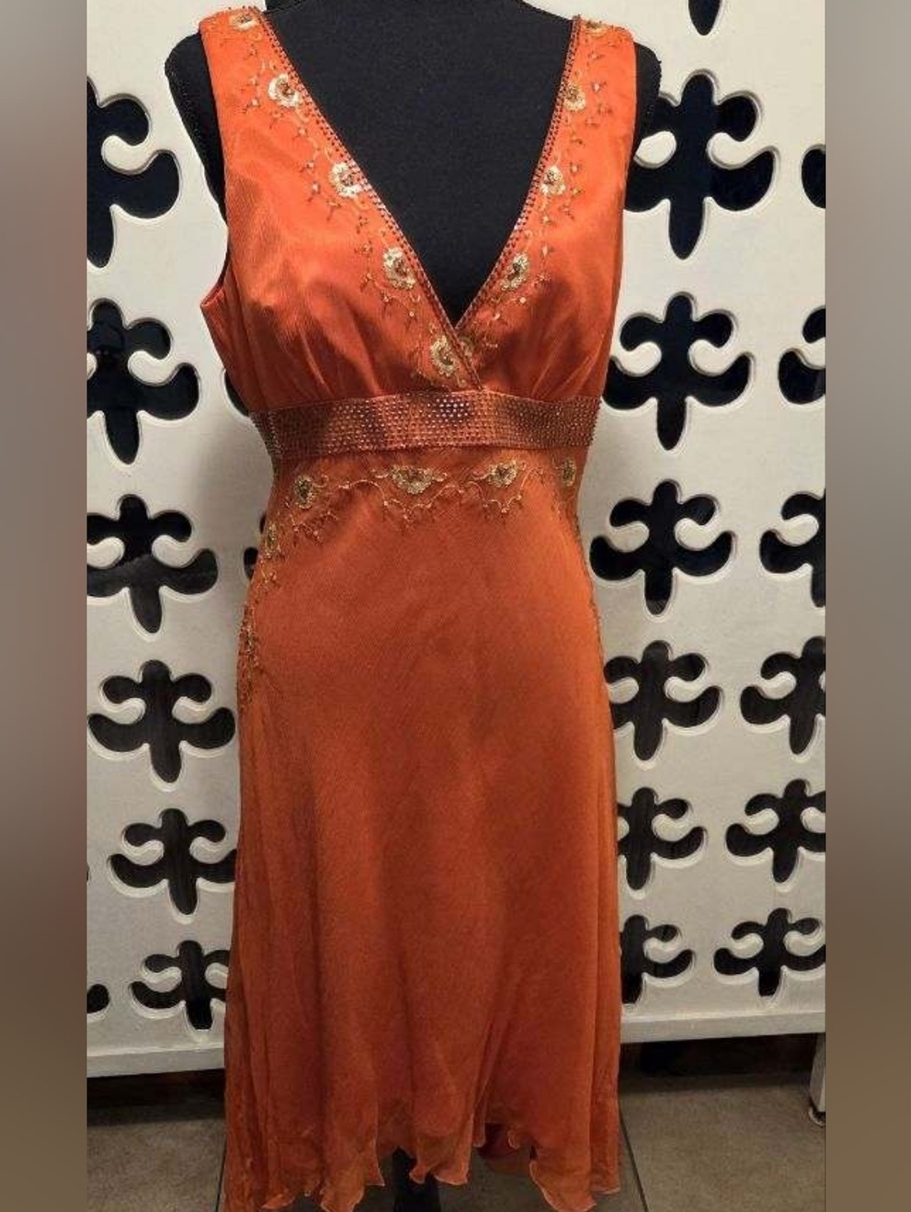 Laundry By Shelli Segal Orange V-Neck Embroidered Midi Dress